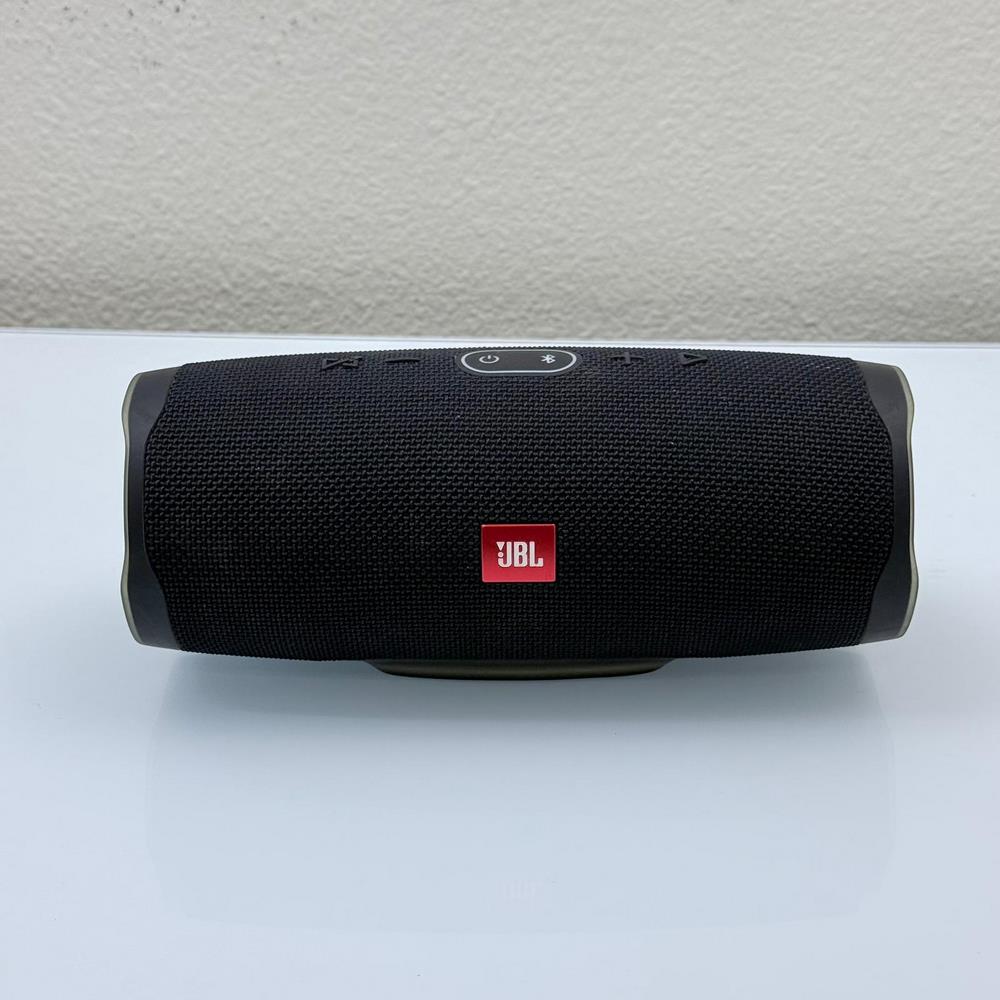 JBL Charge 4 - Portable Bluetooth Speaker with built-in Powerbank JBL Charge 4 - Portable Bluetooth Speaker with built-in Powerbank